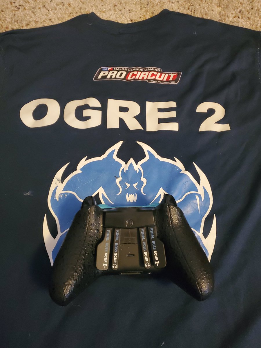 Pznguin's tweet image. GIVEAWAY TIME

Giving away this EPIC Final Boss Scuf for Xbox (Jersey not included) + 3 emotes from the beautiful Lydayuh!

How to enter:
Retweet this tweet.
Follow me.
Tag 2 homies.

Giveaway ends on May 14th. Make sure to enter before the deadline for your chance to win!! GLHF!