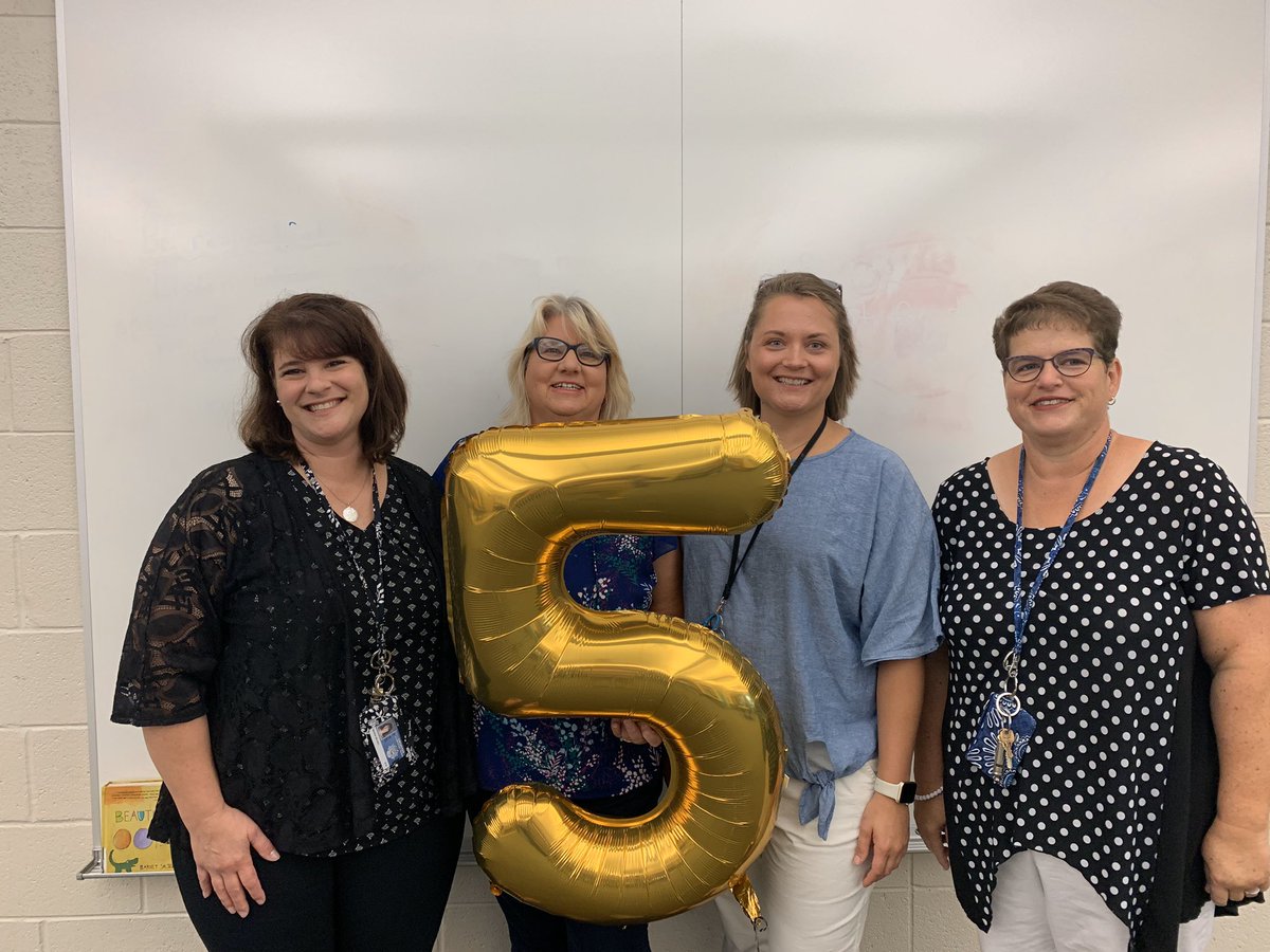 Mrs. Wolfe tweet media