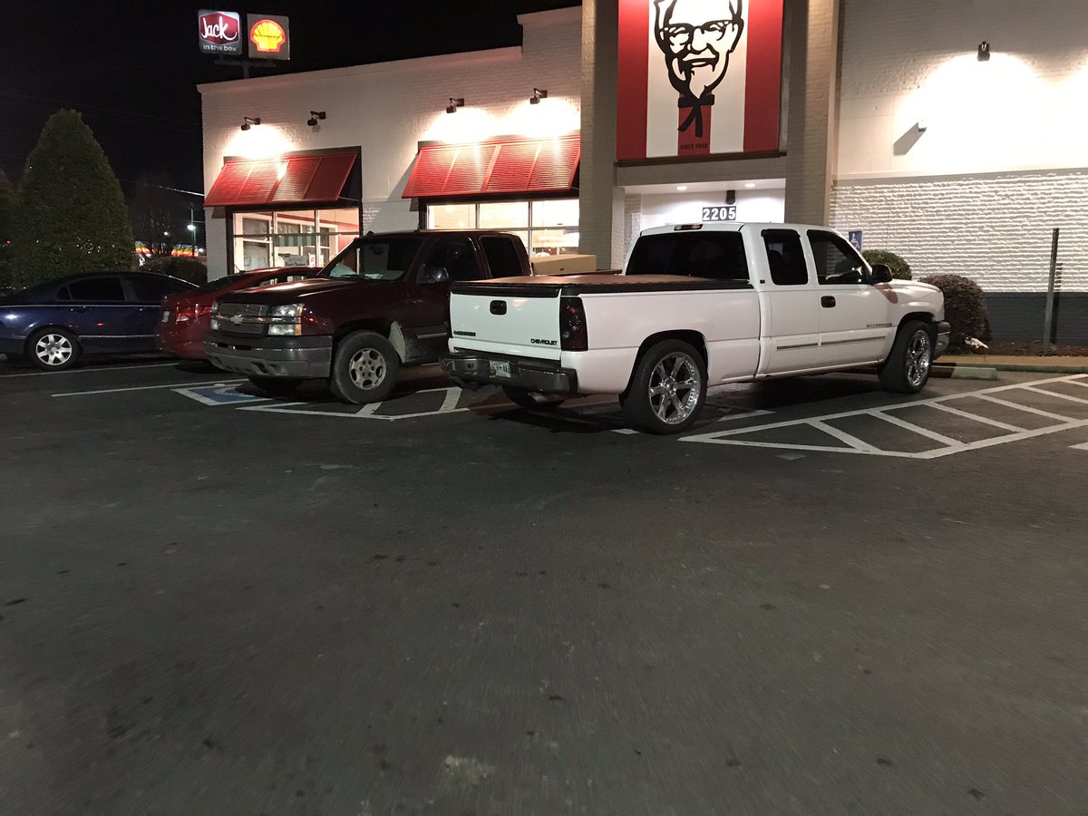 Again, no words can describe some people! Why would anyone think that this is ok? #badparking #parkingfail