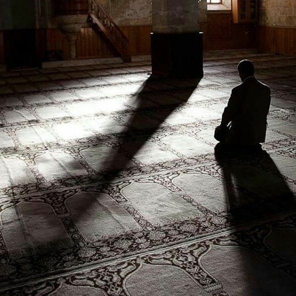 loo_m19's tweet photo. #يوم_الجمعه
قيل لأعرابي: أتحسن الدُّعاء؟ قال: نعم، ثُمَّ دعا فقال: "اللهم إنّك أعطيتنا الإسلام من غير أن نسألك، فلا تحرمنا الجنّة ونحن نسألك".
رزقني الله وإيّاكم الفردوس الأعلى 💛 https://t.co/VQKSpTtqgE