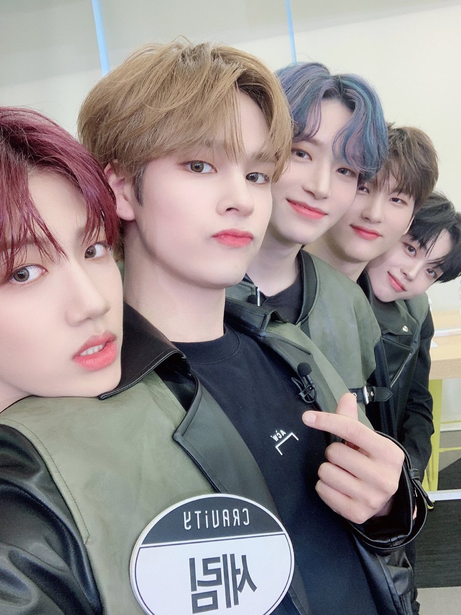 CRAVITY_twt's tweet photo. 잘잤어요???ㅎ5월의 시작이에여!!
5월달에도 우리 같이 행복한 시간 많이 보내여🥰
#크래비티 #세림 #모닝셂 #5월의시작 #크래비티와함께 https://t.co/FInw2rrD4G