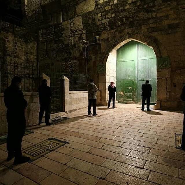 hakkinisiyatifi's tweet photo. BU GÜNLER GEÇECEK İNŞALLAH. 

YİNE TERAVİH NAMAZLARIMIZDA SAFLARIMIZI SIKI TUTACAĞIZ.

RABBİM HASTALARIMIZA ŞİFALAR VERSİN ÖLMÜŞLERİMİZE RAHMET EYLESİN.ORUÇLARIMIZ,TÜM İBADETLERİMİZ KABUL OLSUN🤲 

#15Temmuz
#ahlak
#namazkılıpduaetmeliyiz
#Geliyorlar
#GeceGörüşü
#HayırlıSahurlar https://t.co/GutRjYfV7q