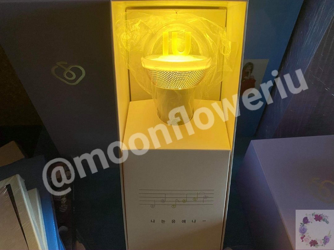 moonfloweriu's tweet photo. [Giveaway WW] IU's CB &amp; Bday Giveaway! 🥳

👉1 winner of IU Official Lightstick Ver.2 🐥

♾️ Follow &amp; RT
🌙 Subscribe to our fansitenim @LullabyHmm new YT chnl: https://t.co/wFj5SMhGbW
🌸 Must reply sc 👈 important
🌏 Uaenas Worldwide
⏰ ends on 05/18

Stay safe and Goodluck!😊 https://t.co/3Nq6rWcGFM