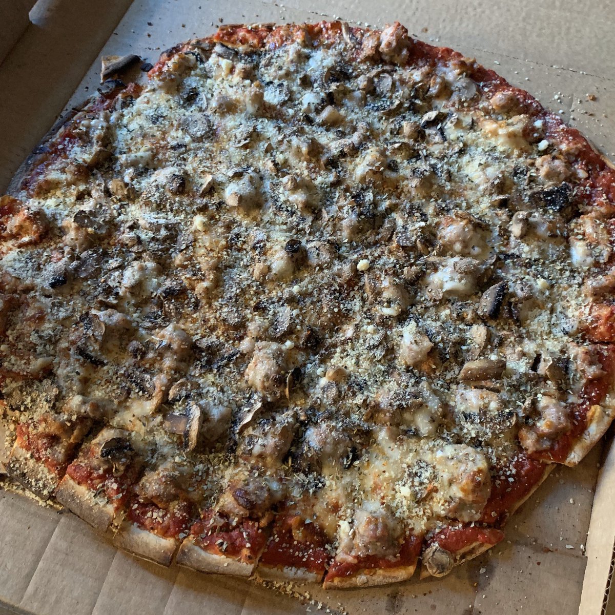 Chef54's tweet photo. @CHGOFoodScene Eat pizza. #PrimoPizza in Barrington #tinysquares #theonlywaytoeatpizza https://t.co/GVAtbpCaAu