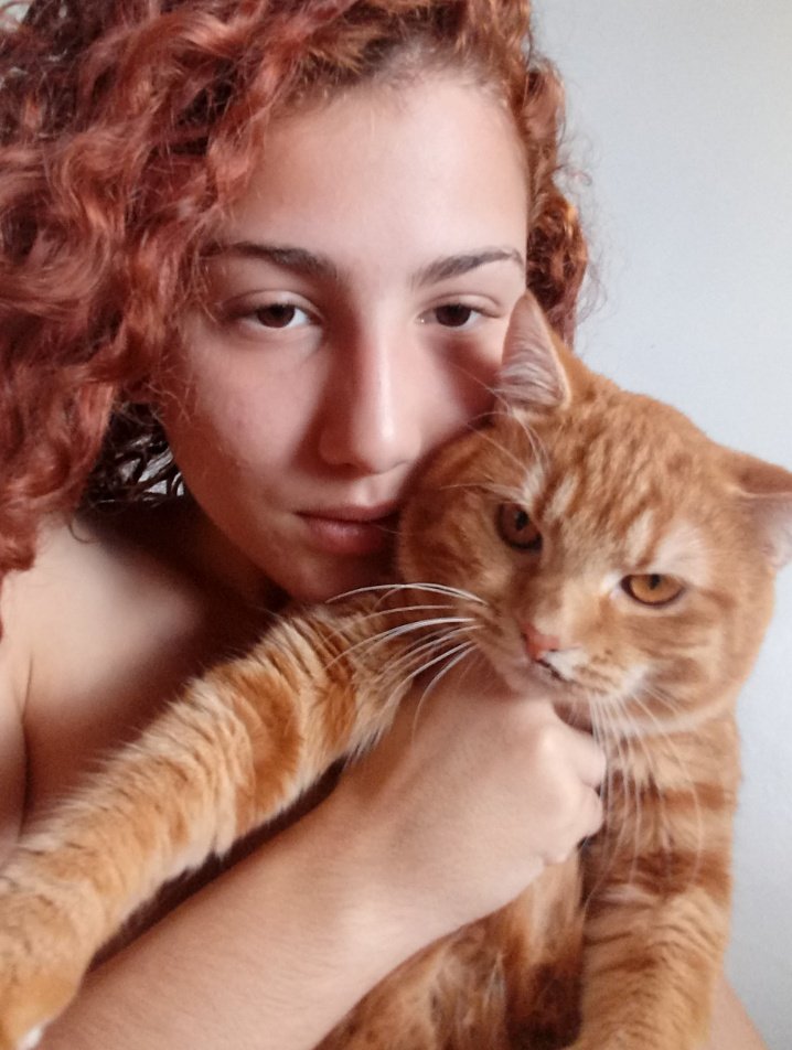 sa_ma_ra_0's tweet photo. Ele tem essa cara d brabo mas juro q eh um amor https://t.co/onw1Uwu5u2