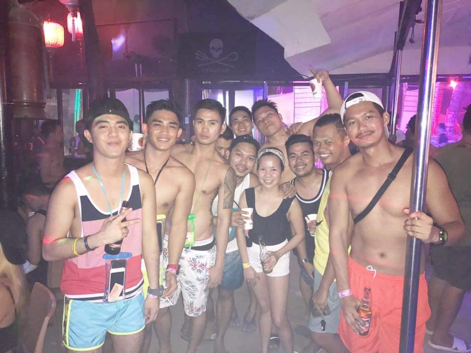 cadetdugumon's tweet photo. May the 1st be with you! First time meeting these guys LOL @KANTOBOI @theAJdeleon @LeojAko @marvingil @ck_gurl @RomManahan @iamdeejpapa
@papaosanchez
#Throwback #Laboracay2017 https://t.co/lNplPW4rBx