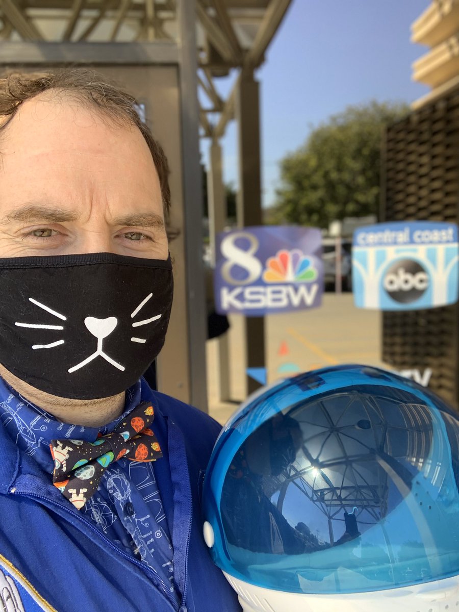 KindRockets's tweet photo. This is not a crystal 🍎Apple Award of one, but of many! This couldn’t be done without all the parents, siblings, tias/tios, baby sitters, grandparents and SUPERSTAR supporters! This is YOUR award!!!

#alisalstrong #alisalfuerte #mbcue @mbcue @ksbw https://t.co/oy872dgyNK