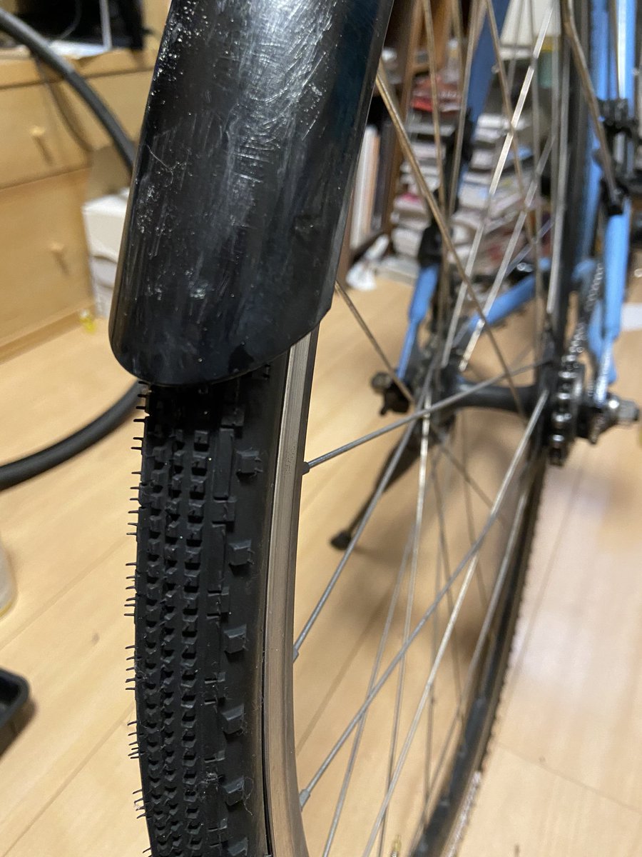 Pゆうき على تويتر パンクするのだるいから思い切ってオフロード用のタイヤ付けてみた あとカッコ悪いけど泥除けも付けた ダサい