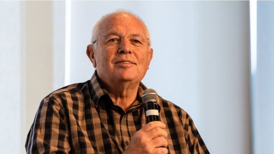 #TorrensUniversity Vice-Chancellor Professor Alwyn Louw, recently spoke with Hilary Harper on #ABC Radio National, about our #careersexpo and how we are being creative and leveraging our technology capabilities to take our careers expo online this year. buff.ly/2zHggBr