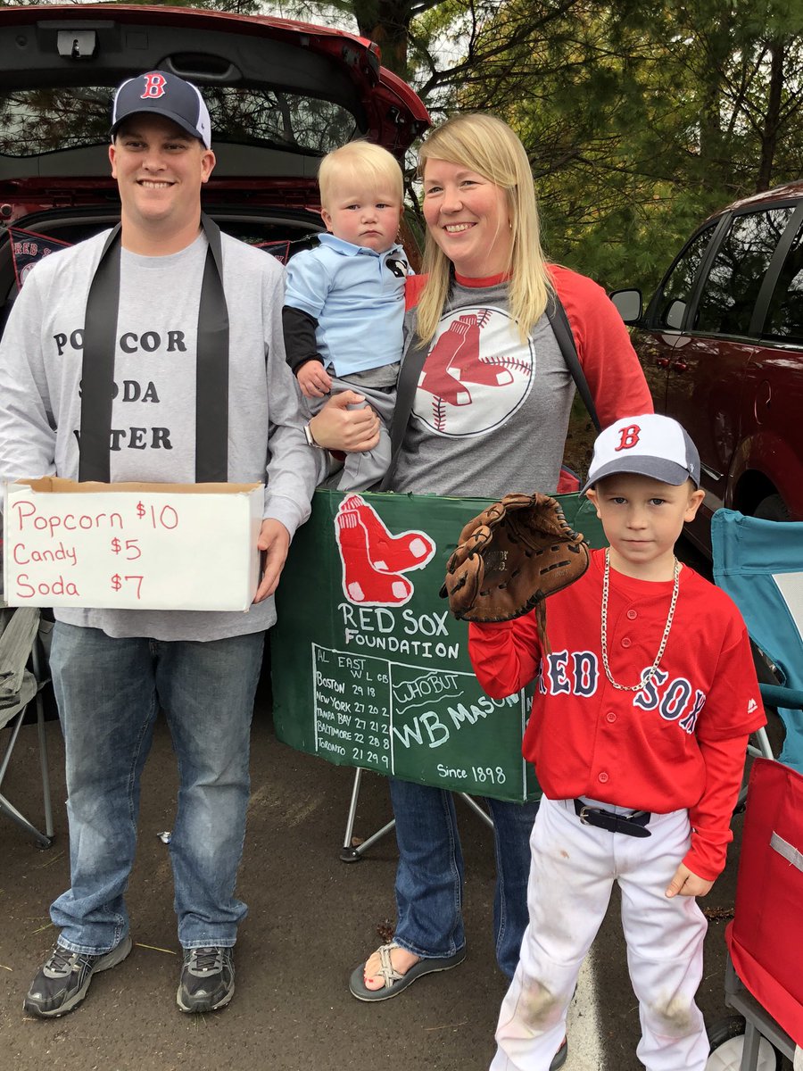BeckyBilo's tweet photo. @mookiebetts he even dressed up as you for Halloween and picked your number for his travel ball team #50 https://t.co/V7Ps3EeuuV