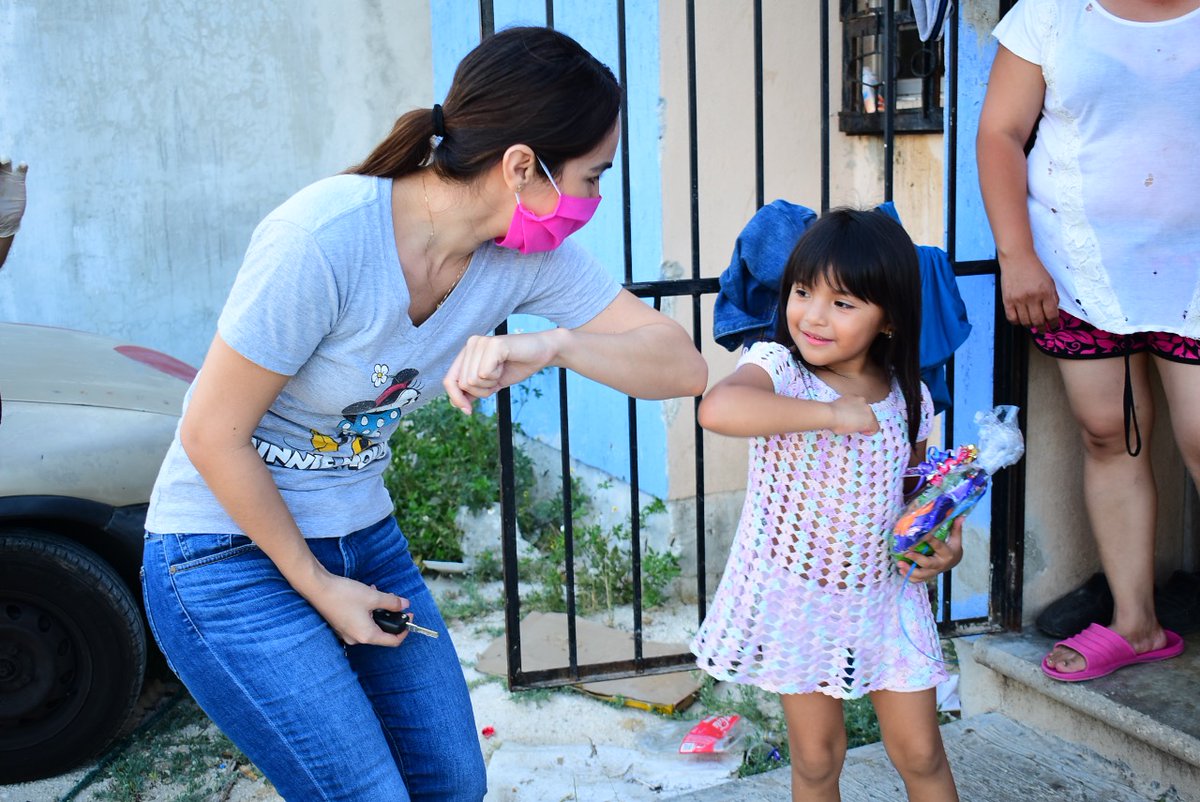 bibyrabelo's tweet photo. Hoy visitamos a algunos reyes del hogar, pues un día tan especial, no puede pasar desapercibido 💙.
#HaciendoLasCosasDeCorazón
#DíaDelNiño 🦄💐🦸🧚
#2doDistrito
#BibyRabelo 💙 https://t.co/78kc1BSezv
