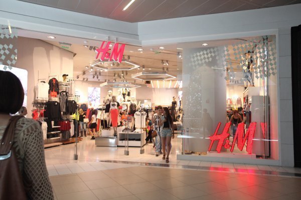 Sindicato de trabajadores lleva a H&amp;M a la justicia por ley de protección del empleo ow.ly/RL2P50ztB3d