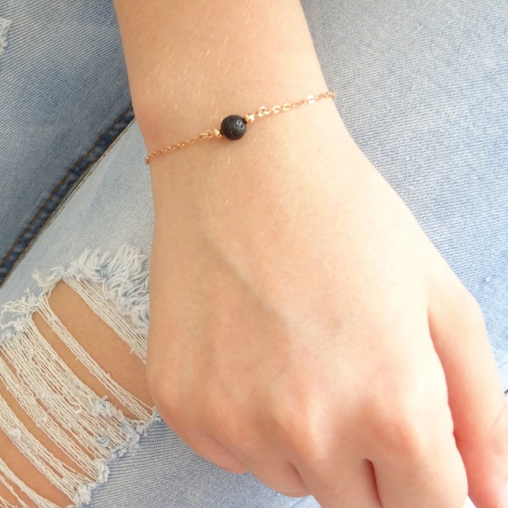 aromaoildiff's tweet photo. #hashtag3 Gold/Silver Chain Black Lava Stone Bead Bracelet Aromatherapy Essential Oil Perfume Diffuser Jewelry Women Gift https://t.co/HQD9cVpY6S https://t.co/uDSnFzHr9o