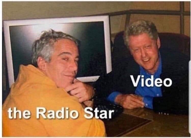 EW5jgdBWoAAGJr6?format=jpg&name=900x900