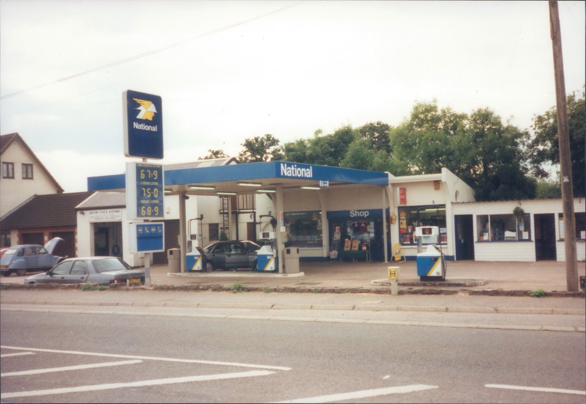 Then in the late 90s, as BP moved its company-owned stations more upmarket, and set minimum volumes and standards for dealers which many smaller rural BP garages couldn't meet, the National brand was now offered to smaller dealers in England/Wales too. The blue was now darker...