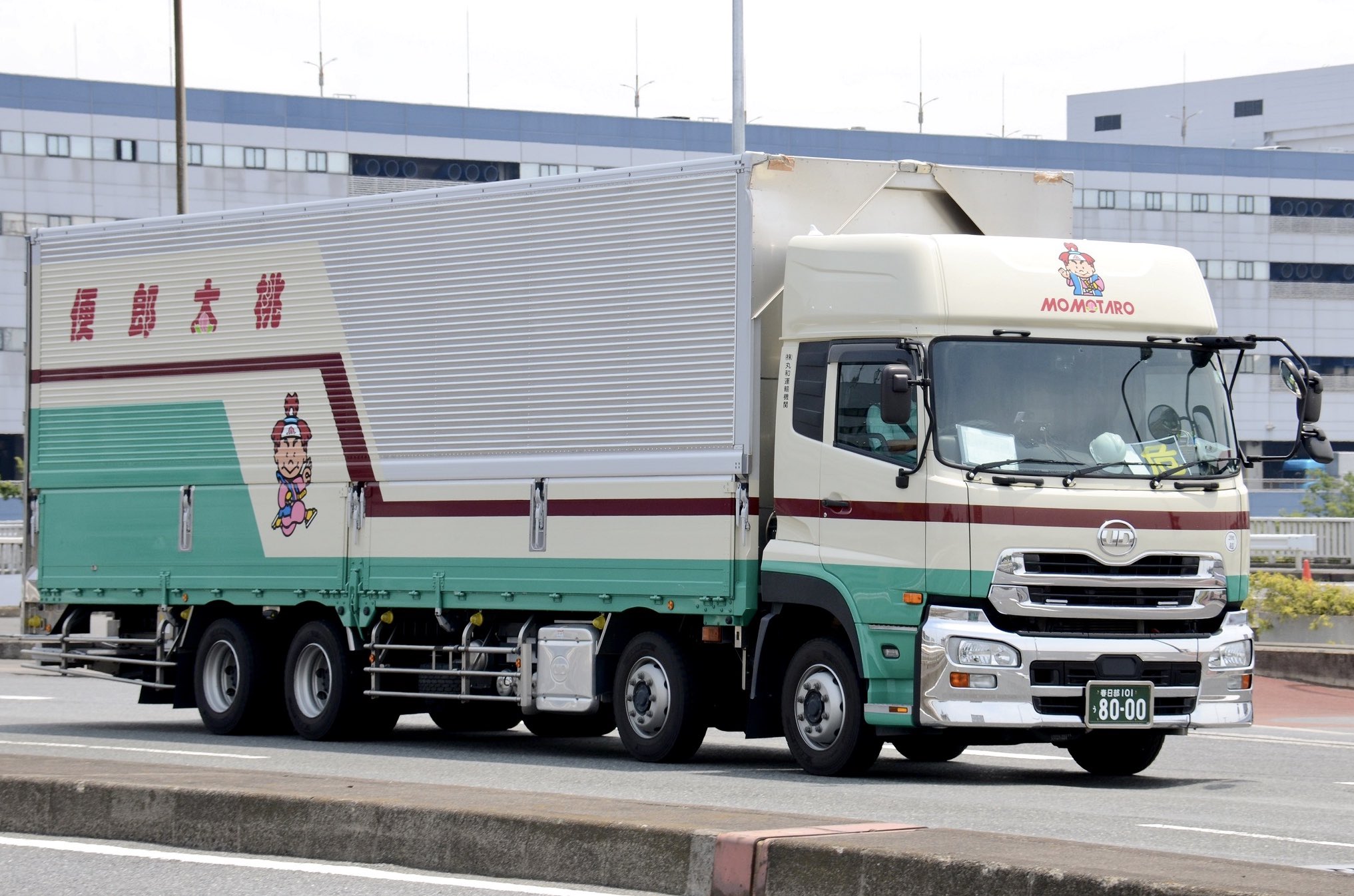 Hokutosei Udトラックス クオン 丸和運輸機関 初代クオンcg 後期型 ハイルーフのウイングバン 通運や輸配送の子会社ではなく 本体の大型車にあたる ナンバーからすると吉川か三郷の車と思われる Udは吉川 18 6 22 東京タ T Co