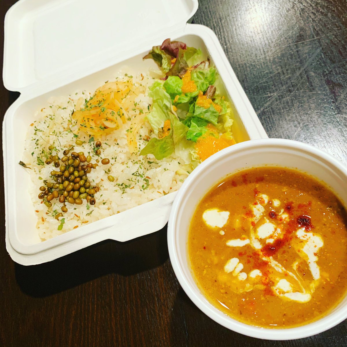 寺町大丈夫daijobu 寺町大丈夫のスパイスカレー テイクアウト承っております バターチキンカレー は小さなお子さんでも食べられる甘さなので ご家族でのお食事にもぴったりですよ もちろん 辛さを足すことも可能です 西島 しもあゆ