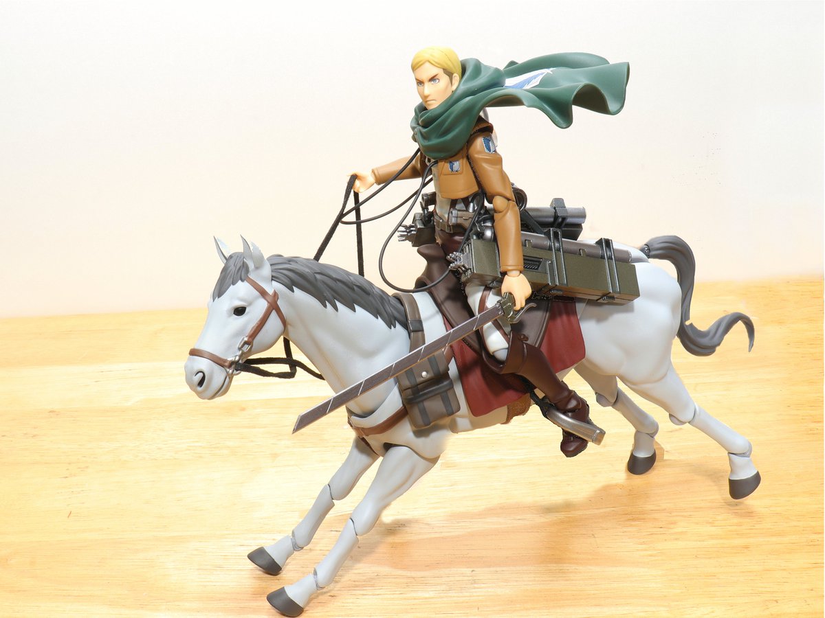 進撃の巨人 エルヴィン figma 進撃の巨人 figma エルヴィン・スミス【再販】 - Tokyo Otaku Mode