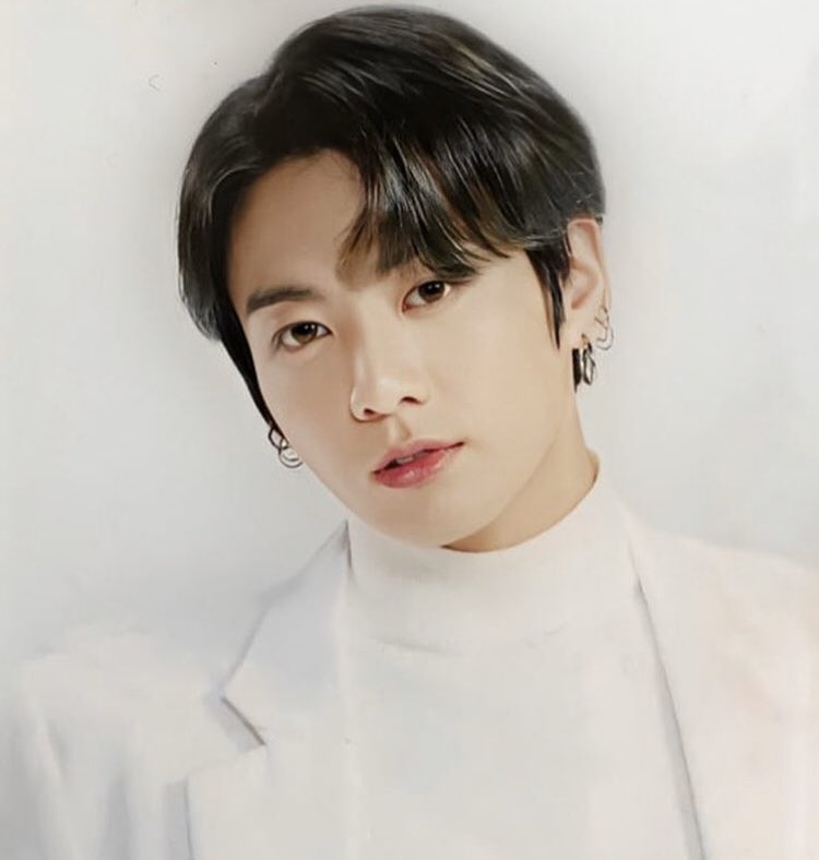 _RealJungkook_'s tweet photo. https://t.co/IsYK2VJ2UJ
