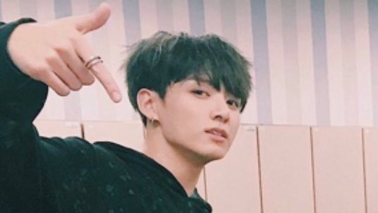 taekookfolder's tweet photo. What's coming? https://t.co/05kJyxznPU