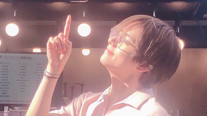 taekookfolder's tweet photo. What's coming? https://t.co/05kJyxznPU