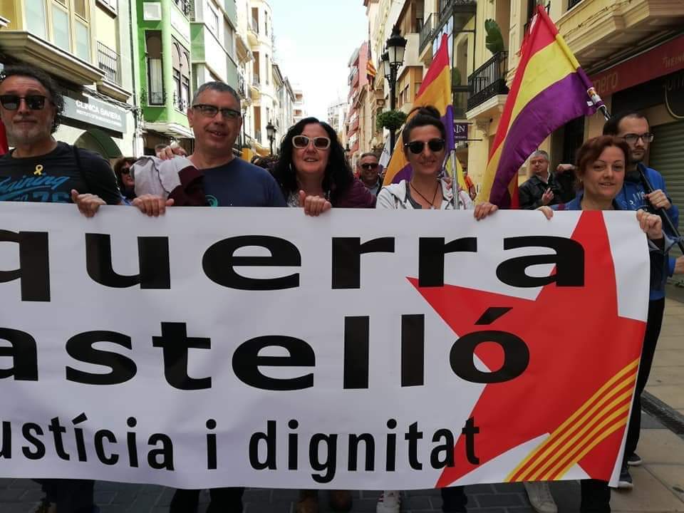 vikacarmen's tweet photo. #PlantemCara #1deMaig2020 @IntersindicalV https://t.co/tSKjTmSw6J