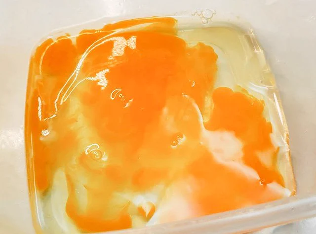 まるでテリヤキピザ？！焼き鳥缶で作る「悪魔の親子トースト」が凄く美味しそう！