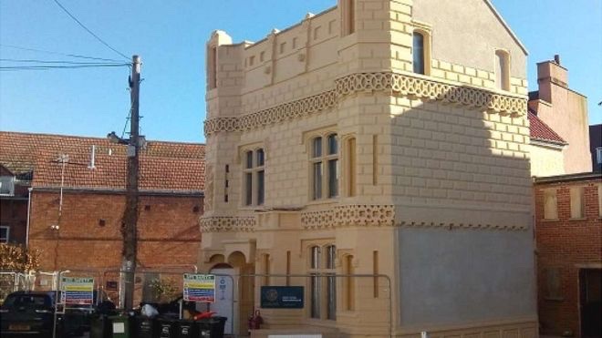 2.2/ Castle House, Bridgwater. A concrete house built by a cement manufacture to show off his product. Ornate concrete facade & interior concrete details like staircases, handrails & window frames. Neglect, arson and unsympathetic development. Now restored. Interior will be flats