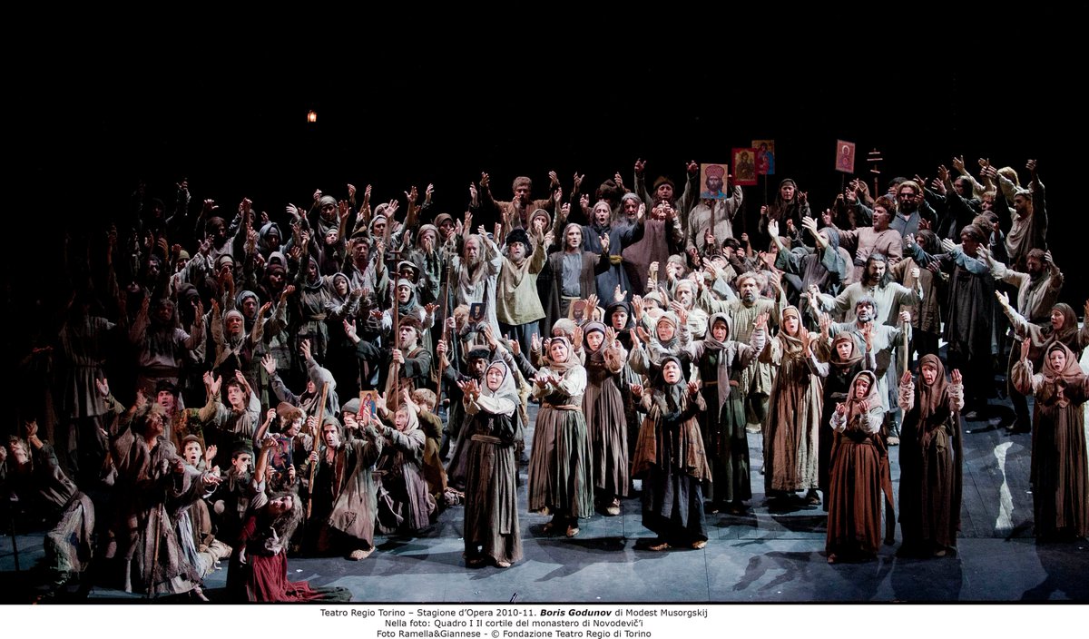 TeatroRegio's tweet photo. Un grande affresco russo ambientato negli anni di intrighi e di rivolte seguiti alla morte di Ivan il Terribile.
Questa sera alle 18.45 su @raicinque 📺 il nostro #BorisGodunov con la regia di Andrei #Konchalovsky e la direzione di @NosedaG!
#operaonthesofa #PrimoMaggio https://t.co/PY3c3ns1w6