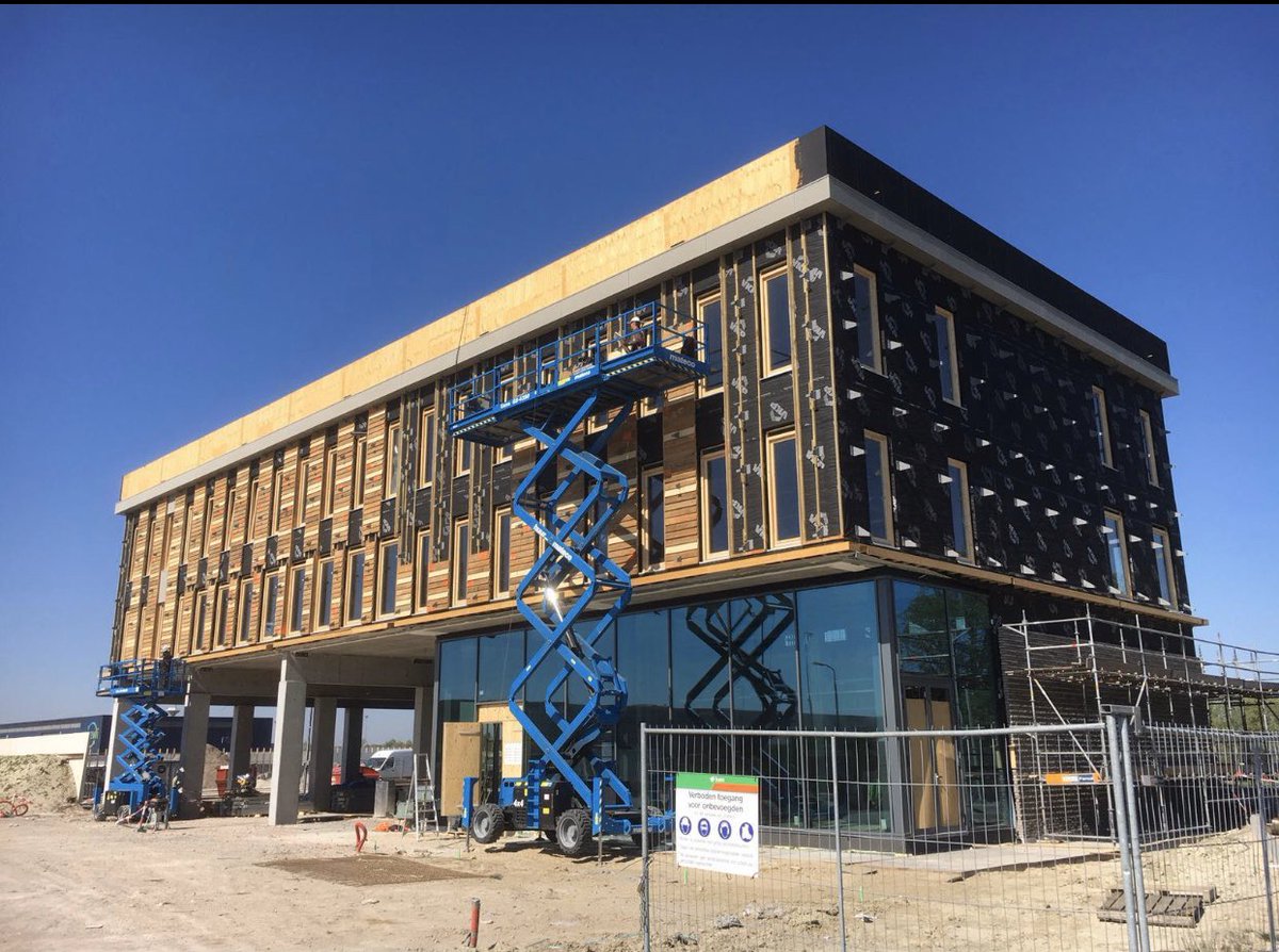 brevetuinhout's tweet photo. Project geslaagd! ✅

Hergebruikt hout geleverd t.b.v. gevelbekleding voor het nieuwe kantoorpand van CirQ Wood te Eindhoven #duurzaam ♻️ #duurzaamheid #milieu #wooditbemagic #project https://t.co/zE7WK0FPqr