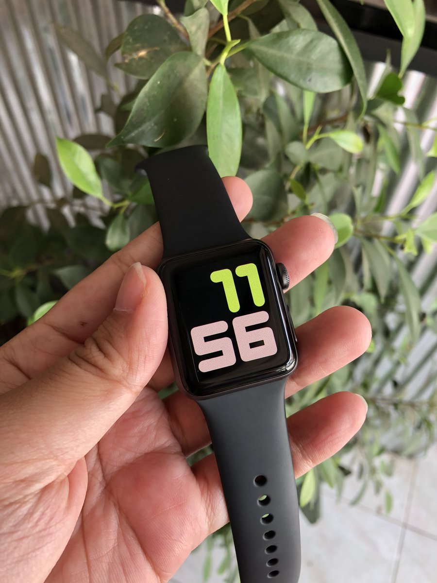 pang_swjnjl's tweet photo. #ส่งต่อ apple watch s3 38mm. ประกันเหลือยาวถึง 9 มกรา 64 มีรอยที่หน้าจอเล็กน้อย ถ้าไม่สังเกตก็ไม่เห็นเลย อปก.ครบกล่อง มีสายแถมให้อีก 4 เส้น
🌸 เชียงใหม่นัดรับ 5700
🌼 ส่ง 5800 / เก็บปลายทาง 5900
#Apple #applewatchมือสอง #ไอโฟนมือสอง #ApppleWatch https://t.co/Noi1mLQqH6