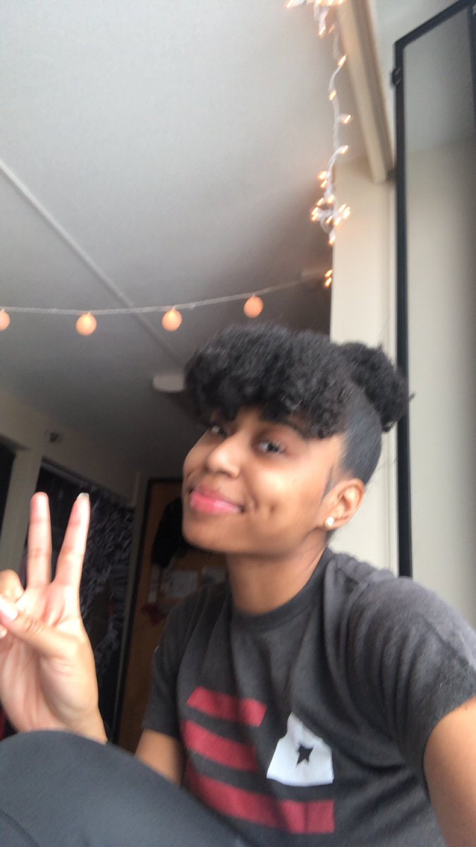 _jayyydoll's tweet image. My birthday twin so pretty🌸 (7/24)