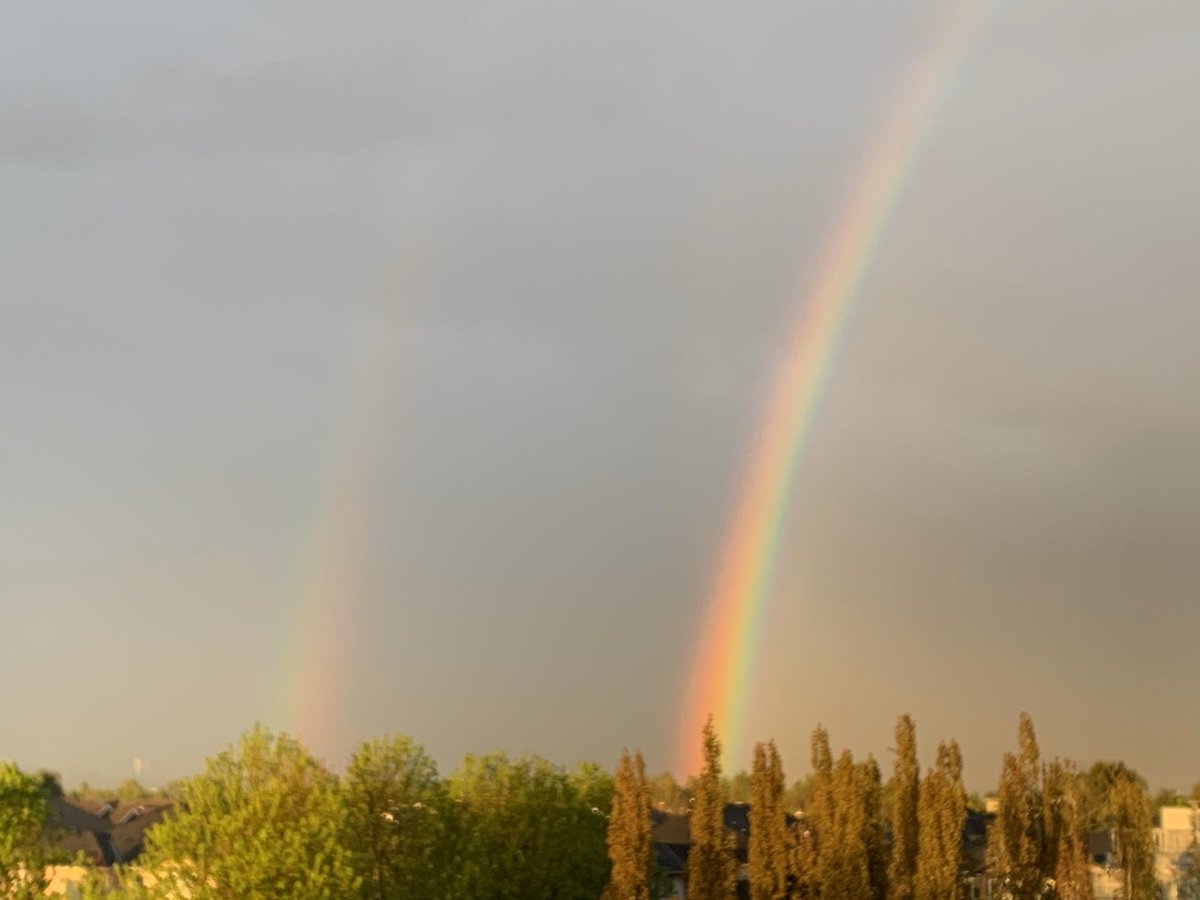 whitesidewolves's tweet photo. Did you see the double rainbow like Ms. Grant did on Wednesday night? #whitesidewolves #brighterdays @Richmond_BC @RichmondSD38 https://t.co/KxRpyFid64