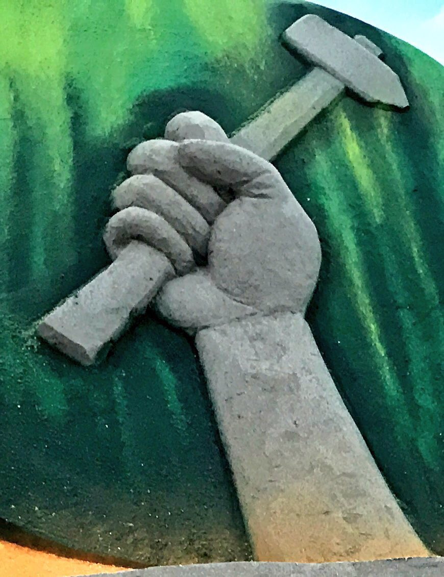 KankeshShri's tweet photo. Greetings on #LabourDay. Let's respect dignity of labour at every level. Salute to our hardworking frontline workers today fighting #COVID19 @RSS_Ghanshyam https://t.co/2QlwbJJKxy