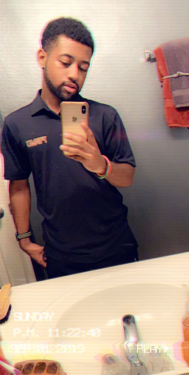 SethRockets9's tweet photo. #SeniorsofPV21

•Houston, Texas🤘🏾
•Mechanical Engineer
•2x Flag-Football Champ🥱&amp;Rugby Team🏉
•NSBE E-Board🔥
•”It’s not the trophy, It’s Tha chase❗️❗️” https://t.co/CtKvsIZ26V
