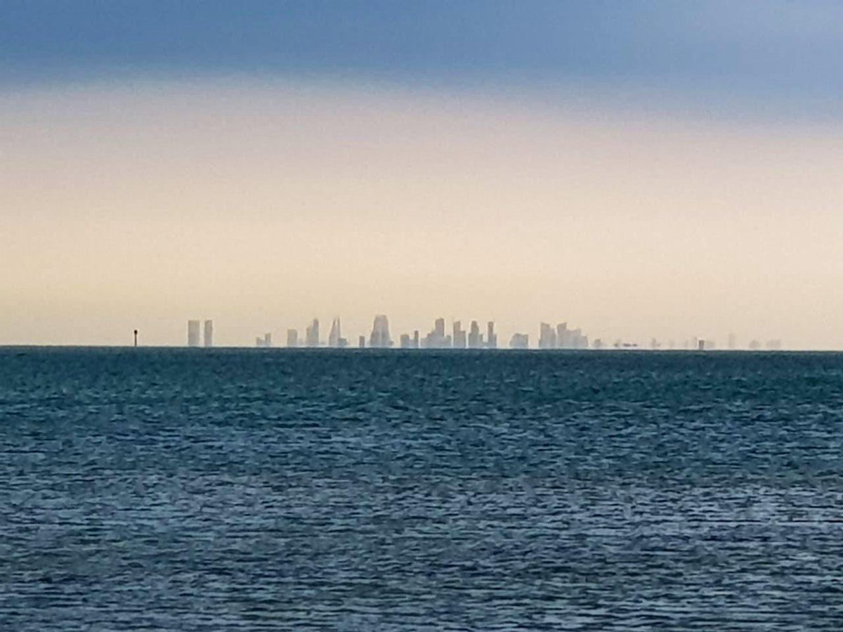 ibrahimALazman's tweet photo. ان القريب من القلب تراه في كل الاماكن ، كان بينك وبينه عشرون بحراً وثمانون مدينة او ان كنت اعمى و كنت لا تبصر فالحب يبصر ♥️
#البحرين #الخبر 
#Bahrain #khobar https://t.co/rAyUblaHSy