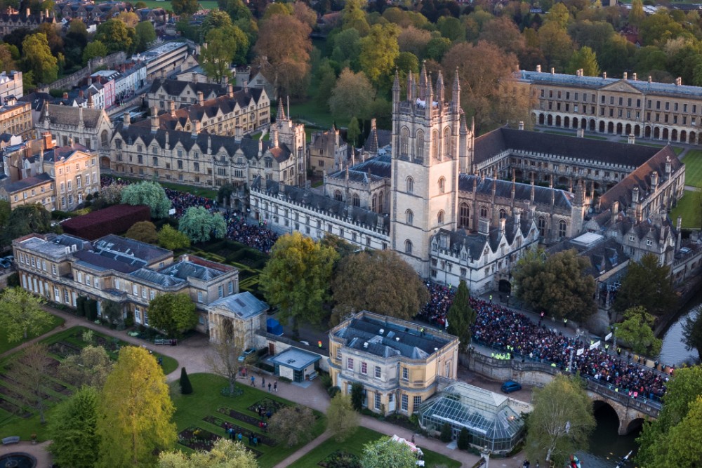 UniofOxford's tweet photo. We may be apart for #MayMorning this year, but thanks to @MagdCollChoir we can still celebrate together. 
Thank you @magdalenoxford for making today so special, 500 years after the tradition first began, with a virtual May Morning. Watch here:
https://t.co/CJNv56JqrA https://t.co/92VopSU4gp