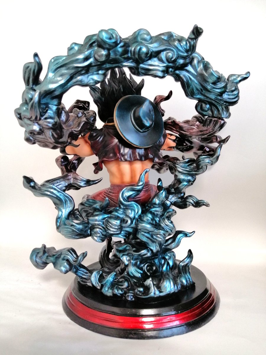 ハウル ワンピース ルフィー ギア4 スネイクマンの海外フィギュアです バウンドマン同様にメタリックにしました