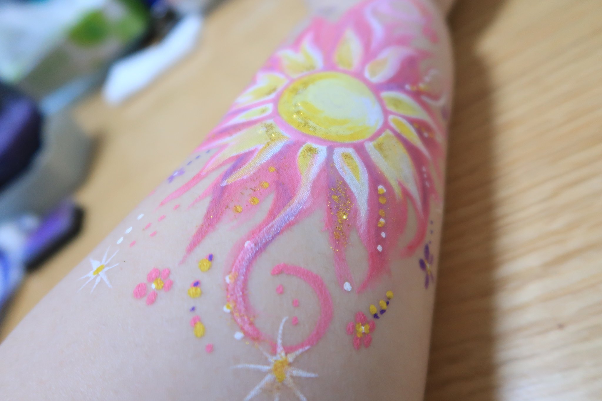 Art Paint Citrus 橘 今夜は金曜ロードショーでラプンツェル ディズニー おうちディズニー コロナ疲れ 金曜ロードshow 金曜ロードショー 金ロー 搭の上のラプンツェル ラプンツェル コロナ王国 コロナ マタニティペイント ボディペイント