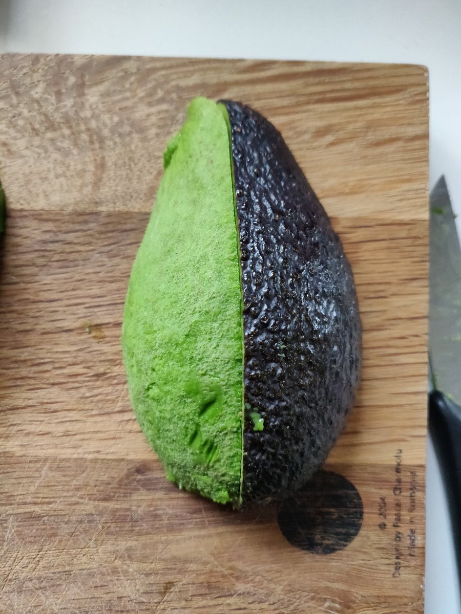 Day 49. Went to the dentist. Discovered that a danish poet has died (Yahya Hassan). Made quesadillas for dinner and in that context peeled this avocado.