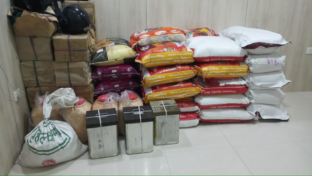 collectorbalagh's tweet photo. कोरोना संकट में मददगार बना नवोदय के उत्तीर्ण छात्रों का संगठन,खाद्यान्न बैंक में मिला 1481 अनाज एवं अन्य सामग्री का दान , कोरोना महामारी संकट के दौर में गरीबों, असहायों एवं जरूरतमंद लोगों को भोजन की कमी न हो इसके लिए कलेक्टर श्री दीपक आर्य की पहल पर - https://t.co/KmKRkEi3Q1