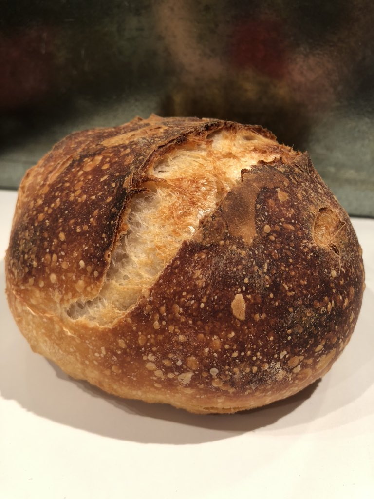 stellaorbit's tweet image. Friday’s bread is loving and giving #isobaking
