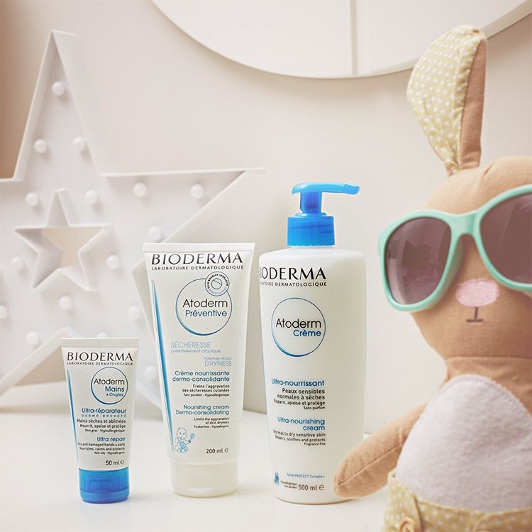 The 3 #Atoderm essential #skincare products:
1. #AtodermPreventive to soothe sensations of discomfort of tightness.
2. #AtodermCream for full body moisturising.
3. #AtodermMains &amp; ongles for well hydrated hands 
We love our wellness allies! 💙