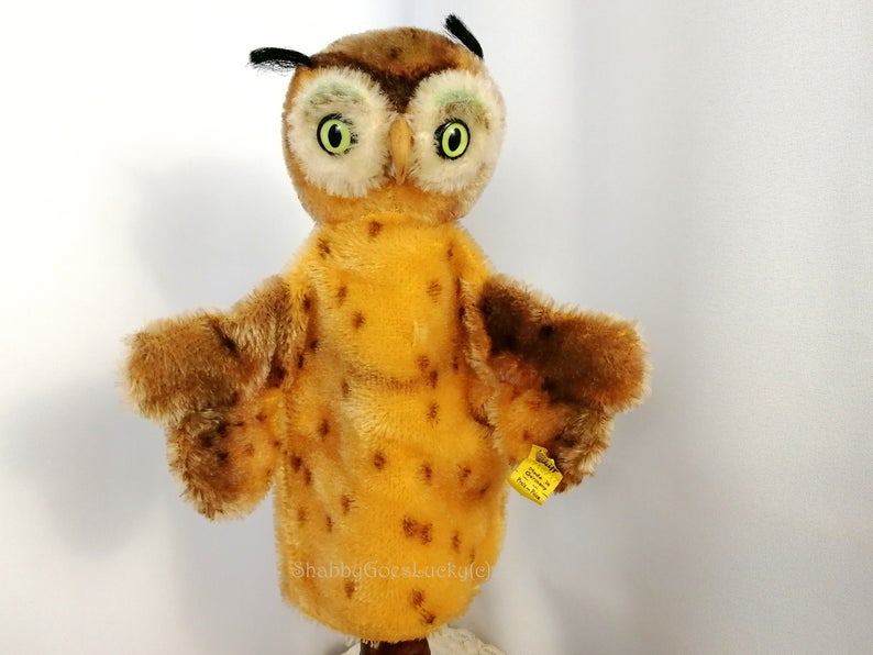 imagesivefound's tweet photo. Wittie the Owl and Hopsi the Squirrel hand puppets, Steiff, Germany, 1960s https://t.co/lrUoM0H7XV