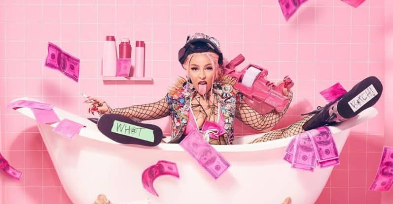 hollbowes's tweet photo. As product managers, Michelle and her team @RCARecords were responsible for honing in Doja Cat's ideas for her album "Hot Pink" and turning them into content in the form of music, videos and promotional events. She stressed the importance of consistency and creativity! #guest343 https://t.co/rfF036I9Fg