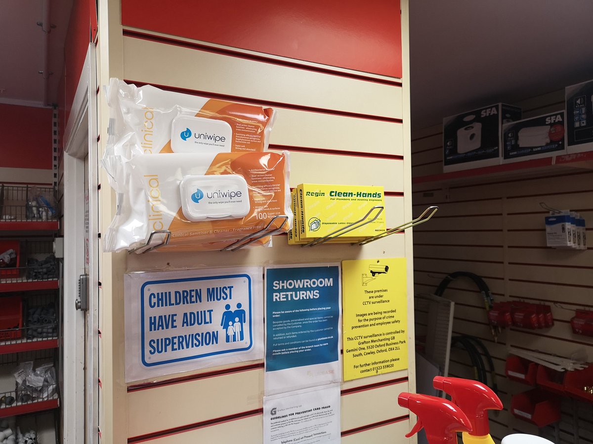 PSighthill's tweet photo. We have top up on our PPE for customers. All sold individually.
Wipes
Hand sanitiser
2 different option of masks
Face shields
Anti bac spray
Sanitiser spray
Gloves

Opened 7am to 4pm Mon to Fri

#staysafe #edinburgh #plumbing #Heating #ppe https://t.co/nHArawIHKi