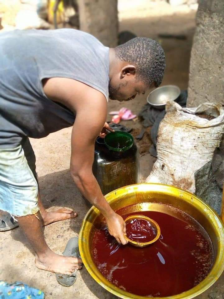 Enugu produces the best red oil in s/e and definitely in Nigeria and I can supply you any amount of litres you need anywhere in Nigeria 
Please retweet my customer might be on your TL