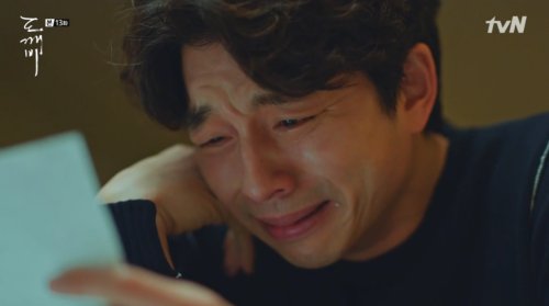 Kalo di daerah kalian hujan deres berarti goblin lagi nangis sejagad 

#Goblin #TheKingEternalMonarch