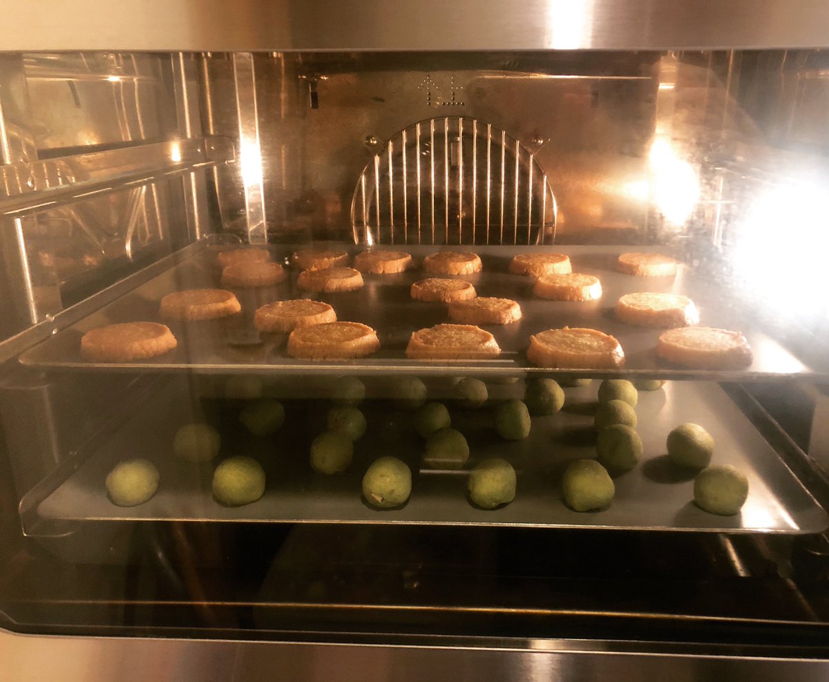 kkkumimy's tweet photo. Miwpyのお菓子、
いつもお世話になっているBarのテイクアウトメニューに仲間入りさせていただくことになりました😌
今回はココナッツクッキーと抹茶のブール ド ネージュ。
#Miwpy #焼き菓子 #クッキー
#テイクアウト https://t.co/hUTBWoXXkE