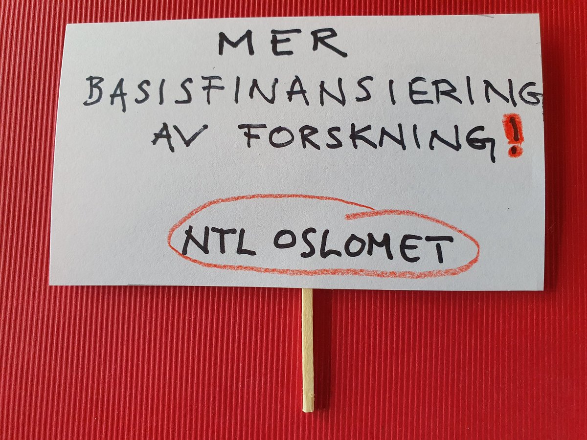 Neriks1's tweet photo. Gratulerer med 1. mai! #miniparole #mittNTL https://t.co/dvGkrvRxAJ